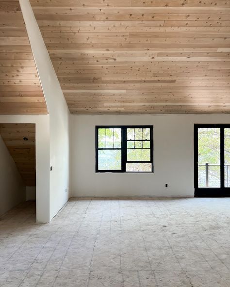 WOOD CEILING TRANSFORMATION. We had big dreams of a beautiful natural wood ceiling in the guest house but when we saw the red/orange ceiling we felt defeated. After considering our options of staining or painting we had a few samples boards made and found the perfect solution. Scroll all the way to the end for photos of the products used to achieve the lighter more natural looking wood. #woodceiling #guesthouses #vaultedceiling #naturalwood #modernrustic #rusticmodern Wooden Ceiling Panelling, Rough Sawn Wood Ceiling, Natural Wood Shiplap Ceiling, Wood Ceiling And Wood Floors, Cathedral Wood Ceiling, Cedar Ceiling Bedroom, White Walls Wood Ceiling, Pine Ceiling Kitchen, Pine Ceiling Living Room