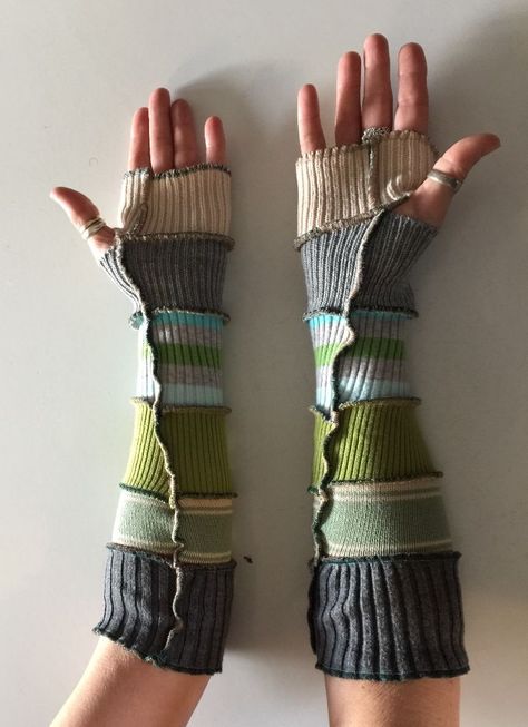 Fingerless Gloves From Old Sweaters, Diy Gloves Fingerless, Fingerless Glove Sewing Pattern Free, Upcycling Clothes With Crochet, Sewing Fingerless Gloves, Diy Fingerless Gloves From Socks, How To Make Fingerless Gloves, Aesthetic Fingerless Gloves, Fingerless Gloves Sewing Pattern