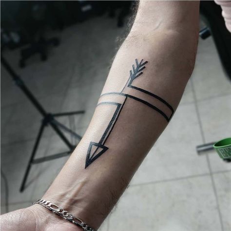 Abstract arrow tattoo Forearm Tattoo Men Ideas, Tattoo Ideas Arrow, Side Forearm Tattoo, Side Forearm Tattoo Men Ideas, Tattoo Men Ideas, Mens Arrow Tattoo, Arrow Forearm Tattoo, Arrow Tattoo Design, Arrow Drawing