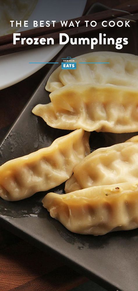 Homemade Chinese Dumplings, Chinese Chicken Dumplings, Asian Dumpling Recipe, Pot Stickers Recipe, Frozen Potstickers, How To Cook Dumplings, Kitchen Knowledge, Potstickers Recipe, Quick Foods