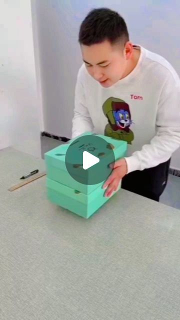 Maneesha Kumawat on Instagram: "Diy clothes hacks Diy crafts room decor Diy holder Shoe box crafts Fashion hacks  Outfit shoes" Diy Shipping Boxes, Shoe Box Crafts Diy, Shoe Box Decorating Ideas, Diy Crafts Room, Shoe Box Diy, Crafts Room Decor, Shoe Box Crafts, Wrapping Inspiration, Diy Clothes Hacks