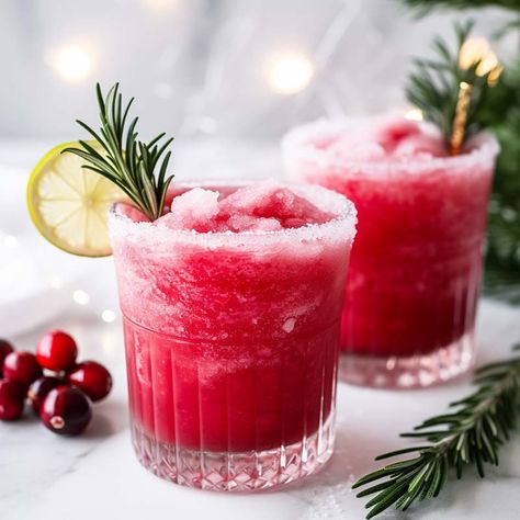 Cranberry Vodka Slush Vodka Slush Recipe, Slushy Alcohol Drinks, Alcoholic Slush Recipes, Vodka Slushies, Christmas Vodka, Wine Slushie Recipe, Vodka Cranberry Cocktail, Vodka Slush, Hacks For Home