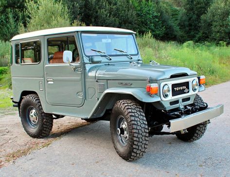 Vintage Fj Cruiser, Fj70 Land Cruiser, Vintage Land Cruiser, Custom Beach Cruiser, Vintage 4x4, B13 Nissan, Fj40 Landcruiser, Classic Jeeps, Toyota Fj40