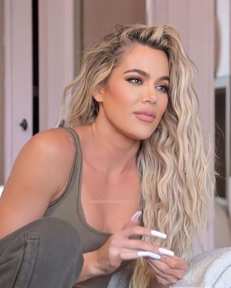 Khloe Baby, Khloe Kardashian Hair, Khloe Kardashian Style, Khloe Kardashian Photos, Keeping Up With The Kardashian, Kardashian Hair, Kloe Kardashian, Kylie Jenner Lipstick, Kim K Style