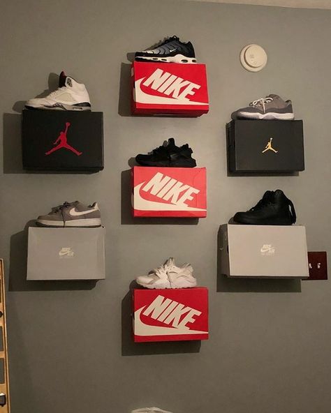 Jordan Boxes On Wall, Show Boxes On Wall, Sneaker Boxes On Wall, Shoe Box Wall, Shoe Boxes On Wall, Basketball Room Decor, Caine Husky, Sneakerhead Room, Basketball Room