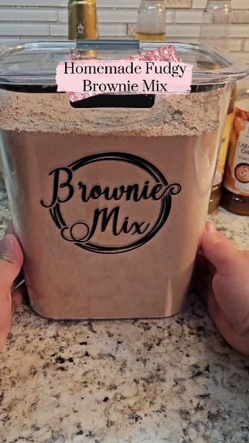 The Craftologist on Instagram: "Updated Homemade Brownie Mix for your pantry! 🤗 This bulk mix is the equivalent to 5 store bought brownie box mixes, but way better ingredients! 🤗❤️🤌😘" Brownie Mix Recipes Homemade, Homemade Brownie Mix In A Jar, Bulk Brownie Mix Recipes, Brownie Dry Mix Recipe, Homemade Brownie Mix Bulk, Dry Pantry Mixes, Diy Brownie Mix Recipes, Homemade Baking Mix Recipes, Homemade Brownie Mix Recipe