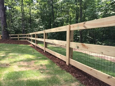 Country Home Fence Ideas, Fence Around Pond Ideas, Big Fenced In Backyard, Long Fence Ideas, Ranch Property Ideas, Fence For Large Property, Diy Fence Ideas Cheap Simple, Farm Fencing Ideas, Farmhouse Fence Ideas Front Yards