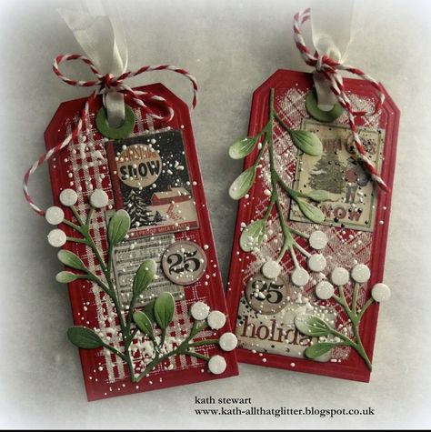 Christmas Cards Hand Made, Christmas Tags Handmade, Christmas Gift Tags Handmade, Tim Holtz Crafts, Scrapbooking Vintage, Xmas Tags, Christmas Ephemera, Christmas Journal, Scrapbook Tag