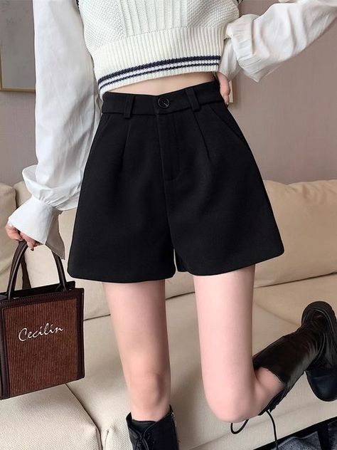 Color similar to the image. Extremely soft. The size is small. Pants Elegant, Outfit Elegant, Fabric Pants, Wool Shoes, Dress Trendy, Western Dress, Women Shorts, Korean Fashion Trends, Western Dresses