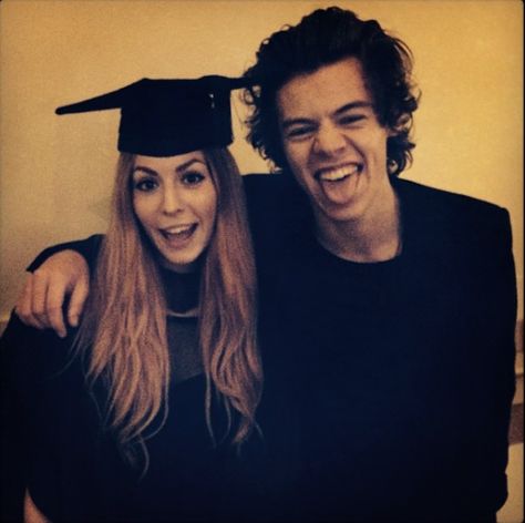 Harry Styles Sister, Gemma Styles, One Direction Harry Styles, Important Life Lessons, Haikou, Frat Boy, One Direction Harry, Mama Style, I Love One Direction