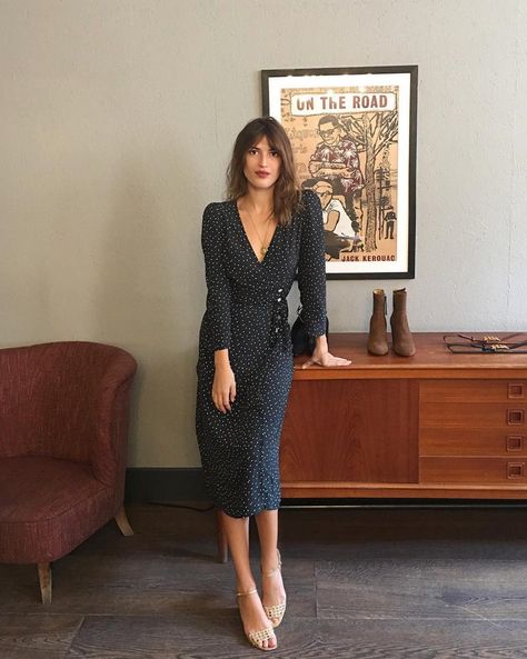 French Minimalist Wardrobe, Jeanne Damas Style, Style Parisienne, Jeanne Damas, French Girl Style, Love French, Style Star, Jane Birkin, Parisian Chic