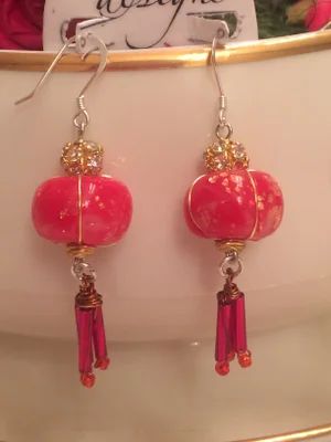 Chinese Lantern Earrings : 5 Steps - Instructables Easy Earrings, Chinese New Year Outfit, Translucent Polymer Clay, Lantern Earrings, Translucent Clay, Useful Projects, Chinese Lantern, Asian Jewelry, Red Lantern