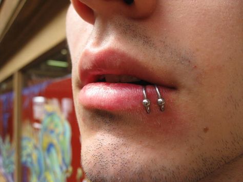 Double side lip piercings Lip Piercings, Side Lip Piercing Hoop, Double Lip Piercing, Spiderbite Piercings, Lip Piercing Ring, Mouth Piercings, Spider Bite Piercing, Double Nose Piercing, Skin Paint