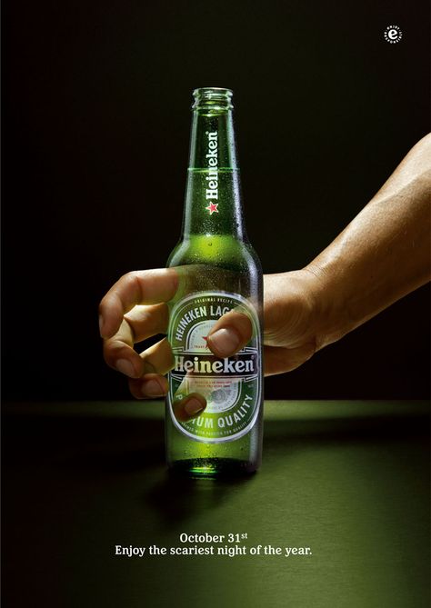 Beer Advertisement, Halloween Beer, Heineken Beer, Bizarre Pictures, Beer Advertising, Beer Prints, Beer Ad, Smoothie Detox, 광고 디자인