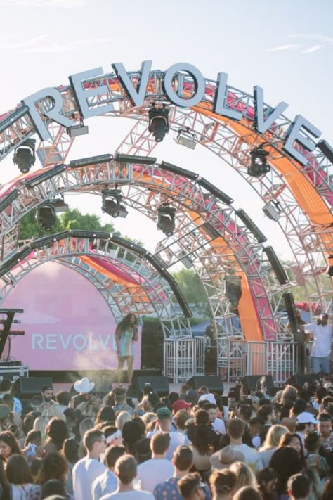 Revolve Coachella festival stage Revolve Festival 2022, Coachella Aesthetic Wallpaper, Revolve Event, Revolve Coachella, Coachella Aesthetic, Coachella Stage, Revolve Festival, Coachella Concert, Week Aesthetic