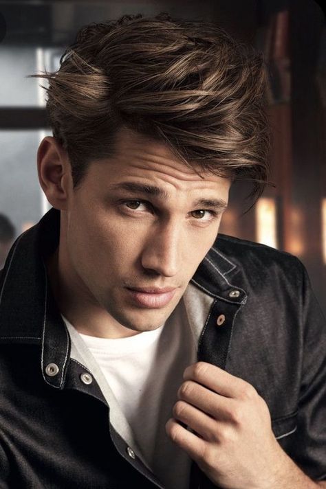 Achieve a stylish and trendy look with brown hair color 15 ideas - mens-club.online Brown Hair Color Men, Highlights For Men, Pelo Chocolate, Haircuts 2020, Hair Color For Brown Skin, Brown Hair Men, Hair Man, Chocolate Brown Hair Color, Mens Hair Colour