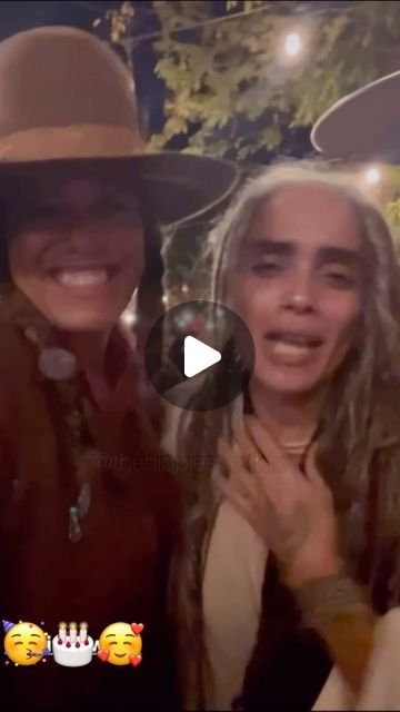 Lisa X Jason Fan Page on Instagram: "Lisa at Cree brothers birthday party 🎥Cree story . . . . . . . #lisabonet #lilakoimoon #locs #denisehuxtable #creesummer" Lisa Bonet Locs Hairstyles, Lenny And Lisa Bonet, Lisa Bonet And Cree Summer, Lisa Bonet Locs, Zoe Kravitz Lisa Bonet, Lenny Kravitz And Lisa Bonet, Lilakoi Moon, Cree Summer, Lisa Bonet