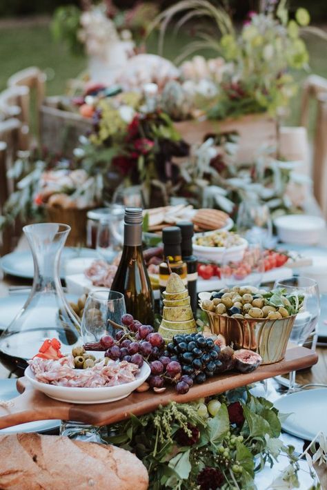 How To Get Married In 2019 {RMW’s Trend Predictions For The Year Ahead} Vineyard Table, Buffet Styling, Coachella Theme Party, Coachella Theme, Italian Inspired Wedding, Table D Hote, British Wedding, Outdoor Dinner, Grazing Tables