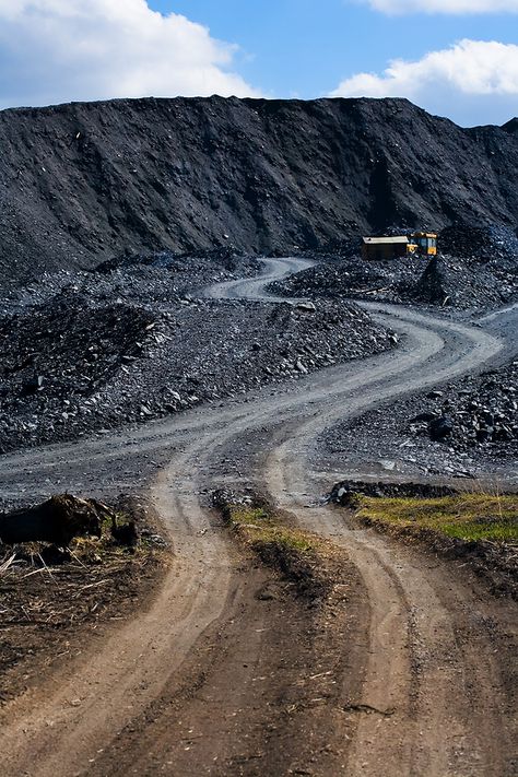 Natural Resources of Pakistan Welsh Sayings, Virginia Hill, West Virginia Mountains, Hydro Power, Tire Tracks, Country Roads Take Me Home, Virginia Homes, Iron Ore, Beautiful Sites