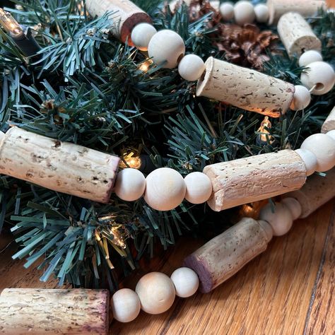 Wine Cork Centerpiece, Wine Cork Garland, Cork Keepsake, Cork Garland, Cork Decor, Wine Corks Decor, Wine Cork Christmas Tree, Wine Themed Gifts, Cork Christmas Trees