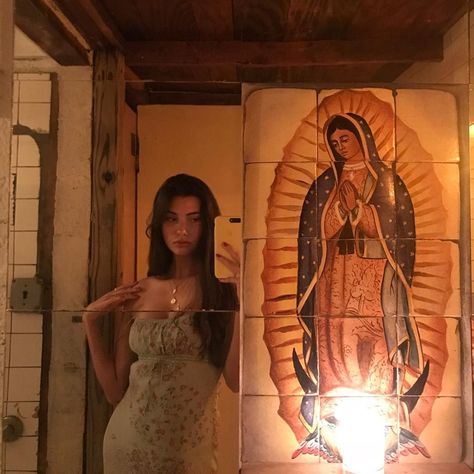 Mexican Girl Aesthetic, Daniela Garza, Latina Vibes, Latina Aesthetic, Prettiest Celebrities, Instagram New York, The Cardigans, Fairy Aesthetic, Mexican Girl