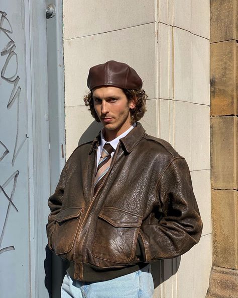 Regan Walker on Instagram: “hey x” Flight Jacket Outfit, Regan Walker, Vintage Jacket Outfit, Brown Leather Jacket Outfit, Beige Leather Jacket, Aviator Leather Jacket, Leather Jacket Outfit Men, Leather Fashion Men, Short Leather Jacket