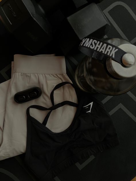 Gym Shark Athletes, Gymshark Athlete Women, Workout Asethic Gym, Gymshark Athlete Aesthetic, Vision Board Asethic, Workout Icon Aesthetic, Athlete Aesthetic Girl, Gym Aethstetic, Aesthetic Workout Pics