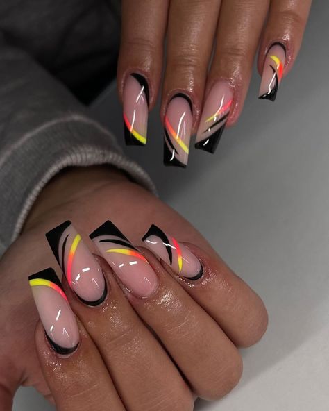 Patchwork Nail Art, Classy Nails Design Ideas, Nail Art Trend 2024, Gorgeous Nails Designs, 2024 Nail Designs, Best Acrylic Nails Designs, Birthday Nail Design, Airbrush Nail Designs, Trending Nail Designs