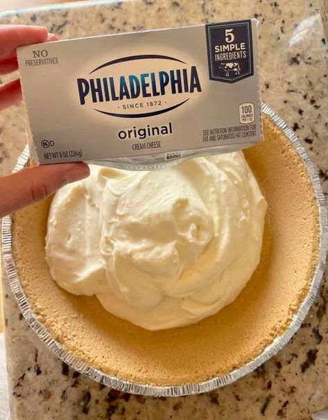 Whipped Cream Pie, Cool Whip Pies, Cream Cheese Pie Recipes, Cheesecake Pie Recipes, Cheese Pie Recipe, Cream Pie Filling, Cheese Pudding, Cooking Panda, Cream Cheese Pie