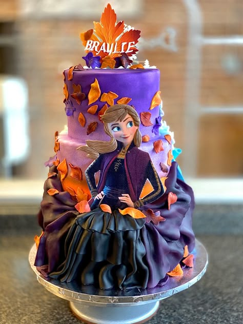 Anna Cake Frozen, Elsa Castle Cake, Frozen Birthday Cake Castle, Anna Frozen Cake, Anna Birthday Cake, Disney Frozen Cupcakes, 2 Tier Elsa Birthday Cake, Birthday Cake For Father, Elza E Anna Cake