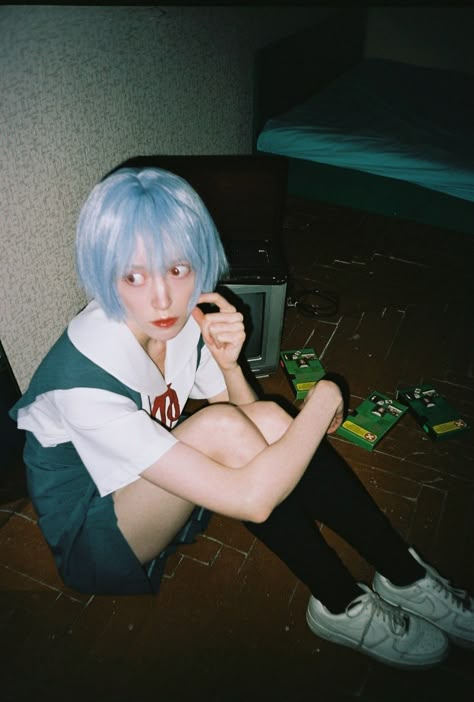 Evangelion Photoshoot, Shinji Cosplay, Cosplay Photoshoot Ideas, Bluecore Aesthetic, Rei Ayanami Cosplay, Evangelion Shinji, Evangelion Cosplay, Cosplay Photoshoot, Cosplay Inspo