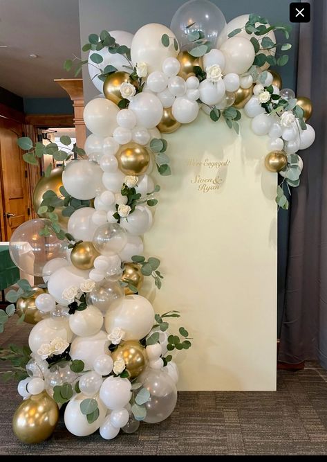 Balloon Decorations For Weddings Decor, White And Gold Balloon Arch With Flowers, Wedding Arch Ideas Balloons, Balloon Arch For Wedding Receptions, Green Themed Engagement Party, Wedding Backdrop Reception Balloons, Gold Themed Engagement Party, White Party Decorations Elegant, Balloon Arch Aesthetic