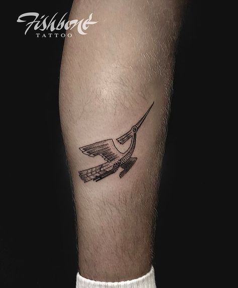 Lac Bird Tattoo . Vietnamese Tattoo Inked by Xuong Ka  Done at fishbone Tattoo Studio Hanoi Fishbone Tattoo, Vietnamese Tattoo, Awesome Tattoos, Bird Tattoo, Hanoi Vietnam, Birds Tattoo, Fish Bone, Mini Tattoos, Hanoi