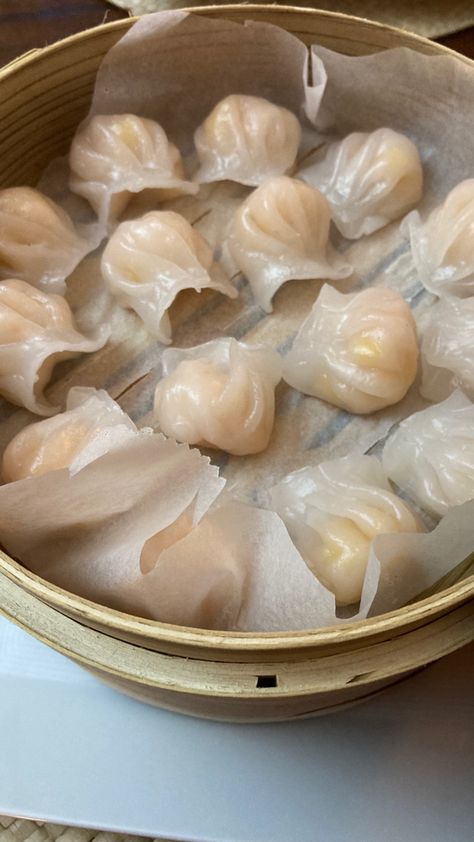 Dim Sum Aesthetic, Chinese Dim Sum, Idea Aesthetic, Aesthetic Vibes, Dim Sum, Chinese Food, Dream Life, Food Ideas, Cake