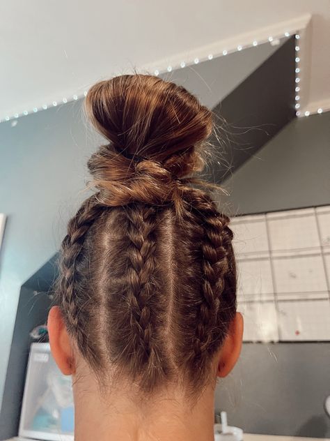 Hairstyles For Athletes, Xc Hairstyles, Wrestling Hairstyles, Track Meet Hairstyles, Lacrosse Hairstyles, Lax Hair, Meet Hairstyles, Gameday Hair, Race Day Hair