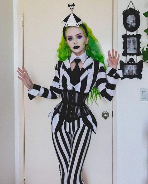 Beetlejuice Outfits, Haunted Mansion Costume, Beetlejuice Halloween Costume, Beetlejuice Makeup, Orchard Corset, Beetlejuice Costume, Fashion Costume Halloween, Beetlejuice Halloween, Hot Halloween Outfits