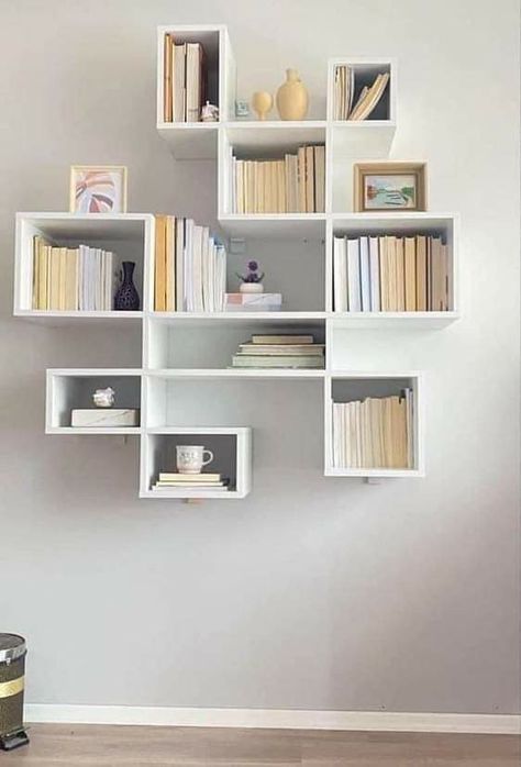 Honeycomb Bookshelves, Book Shelf Design Wall, Floating Bookshelves Bedroom, Tv Fal, Bookshelves In Bedroom, Shelf Decor Living Room, Desain Pantry, Home Decor Shelves, Home Decor Aesthetic