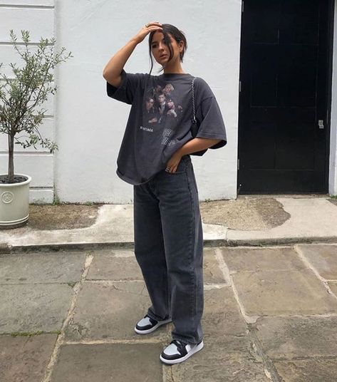 Looks Hip Hop, Adrette Outfits, Looks Pinterest, Skater Girl Outfits, 70s Outfits, Tomboy Style Outfits, Streetwear Fashion Women, Indie Outfits, Swaggy Outfits