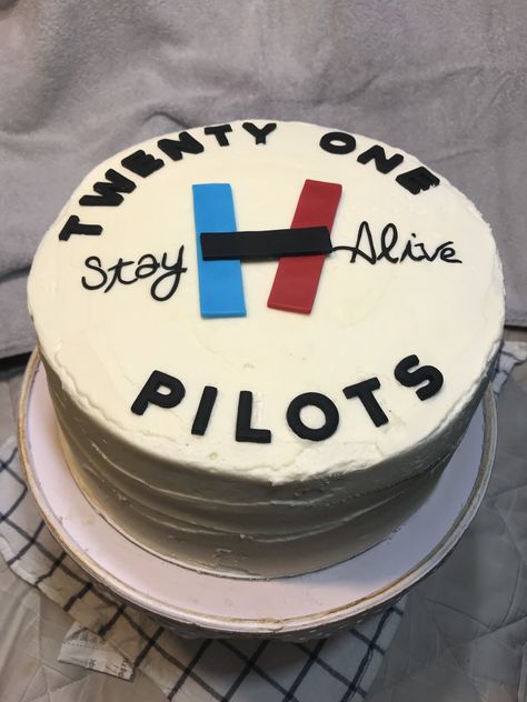 Twenty One Pilots Birthday Party Ideas, Twenty One Pilots Cake, Pilots Birthday, Emo Stuff, 21 Pilots, Top Memes, 13th Birthday, One Pilots, 18th Birthday