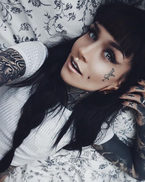 monami frost People Tattoo, Monami Frost, Foot Scrubber, Knuckle Tattoos, Dragon Sleeve Tattoos, Japanese Dragon Tattoos, Goth Model, Body Suit Tattoo, Tattoo Girls