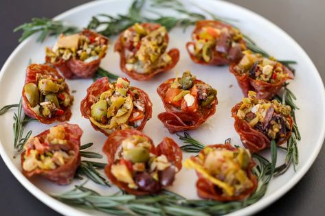 Salami Boursin Cups, Salami Cups, Party Appies, Salami Appetizer, Crab And Shrimp Recipe, Tailgating Ideas, Dessert Pasta, Appetizers Table, Gourmet Appetizers