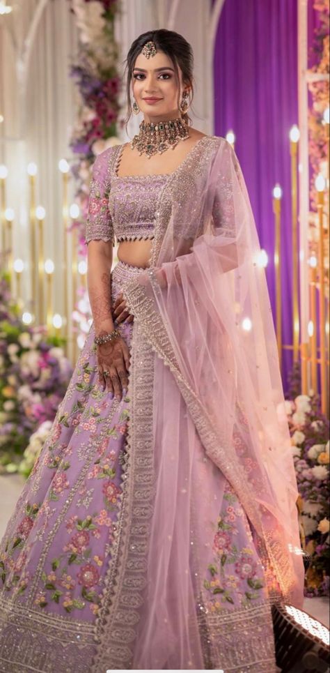 Lehenga Designs Marriage, Sangeeth Dress For Bride, Lehenga Look For Engagement, Lehenga For Reception Party, Lehnga Engagement Look, Lehanga Looks For Women, Lavender Colour Lehenga For Bride, Wedding Lehanga For Bridesmaid, Ghagra For Engagement