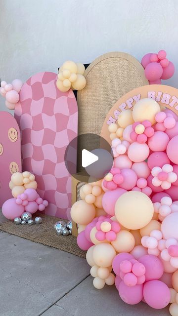 NEUTRALLY PLANNED EVENTS on Instagram: "How to make this wavy backdrop in 7 steps! I would say this wasn’t the easiest paint job, required some math and took us so much longer than it should have but what do you think of the final result? ✨🤭  #wavycheckerboard #groovyone #groovyonebirthday #diy #diybackdrop #kidsbirthdayparty #kidsbirthday #painting #checkeredbackdrop #balloon #balloongarland #balloondecor #balloons🎈 #balloonartist #balloonbackdrop #birthdaythemes #groovytheme #groovythemeparty #inlandempireevents #eventdecor #losanglesevents #ocevents" Diy First Birthday Backdrop, Groovy Balloon Arch, Groovy One First Birthday Balloon Arch, Groovy One Balloon Garland, Two Groovy Birthday Balloons, How To Make Ballons Stick On The Wall, Groovy One First Birthday Balloon, How To Make Backdrop, Diy Backdrop