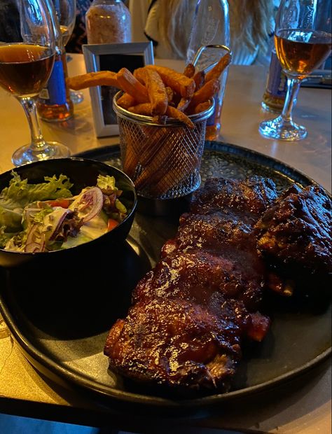 #restaurant #ribs #meat #inspo #dinner #aesthetic Bbq Ribs Aesthetic, Restaurant Food Aethstetic, Fancy Steak Dinner Aesthetic, Luxury Thanksgiving Dinner, Restaurant Meals Aesthetic, Expensive Food Dinners Aesthetic, Meat Aesthetic Food, Rich Restaurant Aesthetic, Rich Dinner Aesthetic