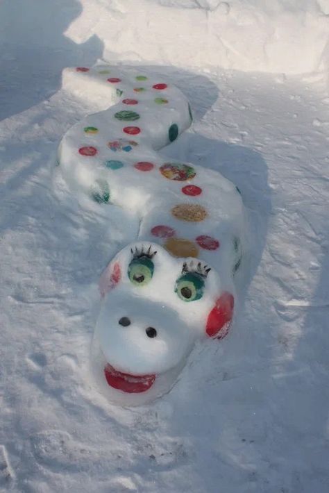 Snow Sculptures Easy, Holiday Jokes, Snowmen Activities, Kids Backyard Playground, Snow Activities, Snow Sculptures, Winter Kindergarten, Snow Much Fun, Snow Art