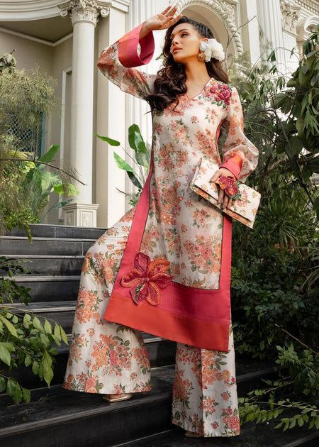 Silk Palazzo Pants, Lace Dress Design, Designer Kurti Patterns, Pakistani Dresses Casual, Pakistani Fashion Party Wear, Beautiful Pakistani Dresses, Dress Design Patterns, Simple Pakistani Dresses, Designer Dresses Casual