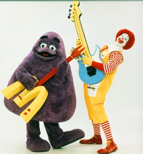 Anime Ronald Mcdonald, Grimace Art, Mcdonald Characters, Grimace Costume, Grimace Mcdonalds, Grimace Shake, Clown Pics, Character Types, Chuck E Cheese