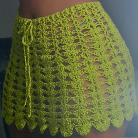 Crochet Bottoms, Crochet Shell Stitch, Crochet Swim, Crochet Crop Top Pattern, Crochet Skirts, Mode Crochet, Green Crochet, Crochet Clothing And Accessories, Crochet Fashion Patterns