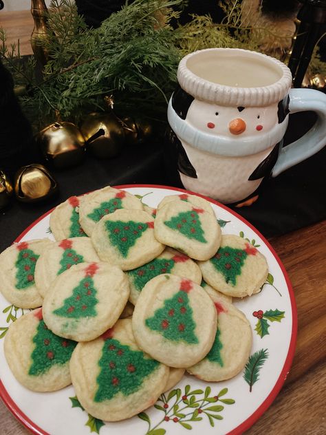 Christmas Pillsbury Cookies, Philsbury Cookies, Christmas Pilsberry Cookies, Pillsbury Cookies Christmas, Pillsbury Holiday Cookies Recipe, Christmas Cookies Pillsbury, Preppy Christmas Cookies, Christmas Cookie Pillsbury, Christmas Cookie Aesthetic