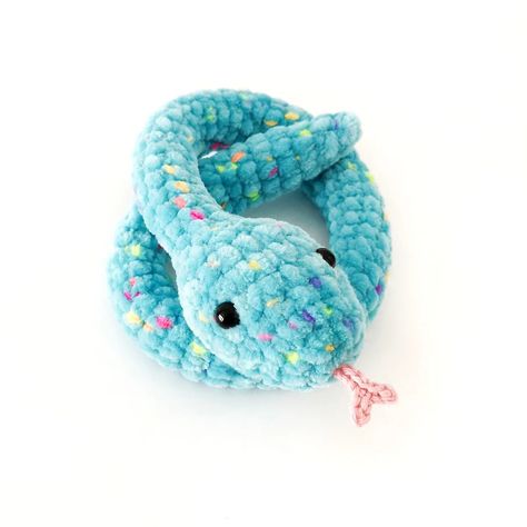 Easy Crochet Snake Pattern Crochet Snake Pattern, Amigurumi Snake, Googly Eye Crafts, Quick And Easy Crochet Patterns, Small Amigurumi, Snake Crochet, Dinosaur Patterns, Crochet Snake, Crochet Dinosaur Patterns